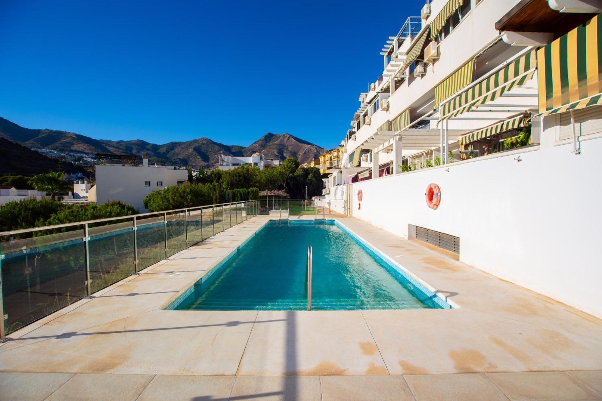 Benalhome - Tu Hogar Con Terraza Y Ducha Exterior Apartment *